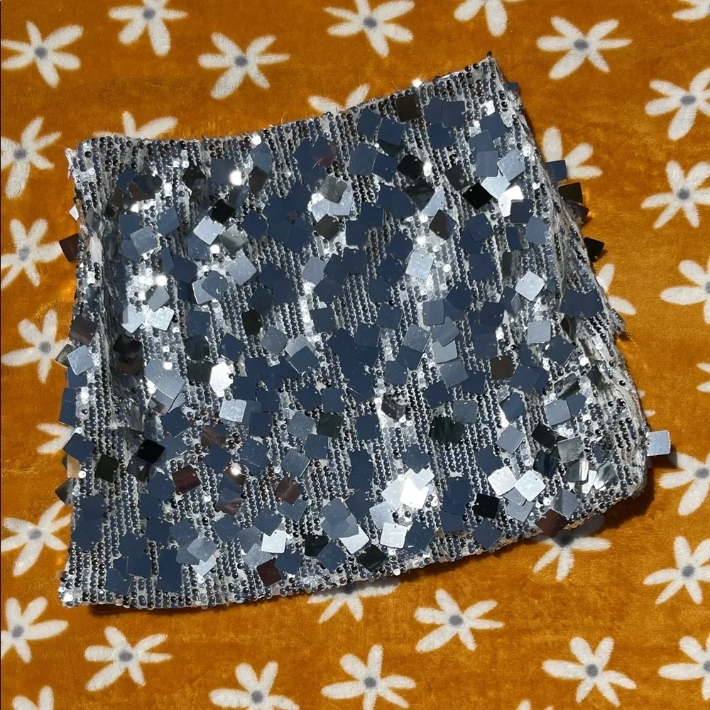 NWOT Silver Sequin Mini Tube Skirt Size Medium White Base Disco Ball Skirt